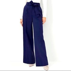 Ann Taylor, The Tie Waist Wide Leg Pant in Navy size 10